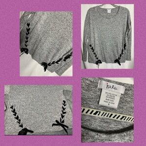 3/$20 Stylish Heather Gray Sweater with Black Lattice Design SMALL